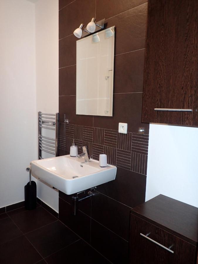 Marguerite Apartment - Parking Including Bratislava Ngoại thất bức ảnh