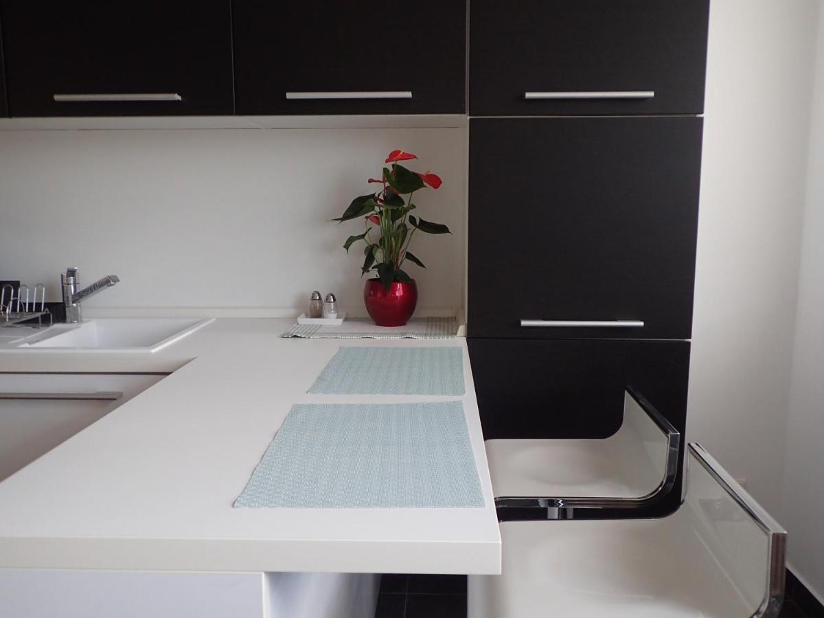 Marguerite Apartment - Parking Including Bratislava Ngoại thất bức ảnh
